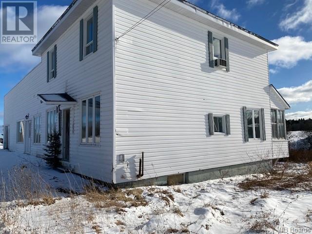 1728 Avenue Des Pionniers Avenue, Balmoral, NB E8E1G1 Photo 2