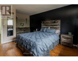 Bedroom 3 - 32 Bruce Street, Kawartha Lakes, ON K0M2M0 Photo 6