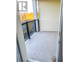 Kitchen - 203 65 Shipway Avenue, Clarington, ON L1B0B7 Photo 3