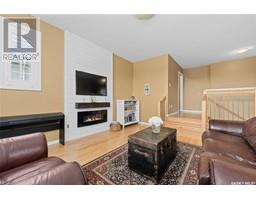 Living room - 233 Wood Lily Drive, Moose Jaw, SK S6J0A3 Photo 6