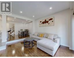 Living room - 21 Ohalloran Crescent, Toronto, ON M1V2C4 Photo 2