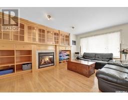 Living room - 37 Castle Place, Regina, SK S4S4V9 Photo 3