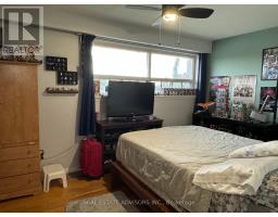 Bedroom 3 - 25 Windhill Crescent, Toronto, ON M9M1Y1 Photo 6
