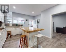 224 A Vaughan Road, Toronto, ON M6C2M6 Photo 6