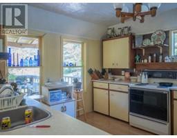 9690 Pryor Road, Powell River, BC V8A0G7 Photo 6