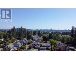 2460 Mowat Place, North Vancouver, BC V7H2X1 Photo 3