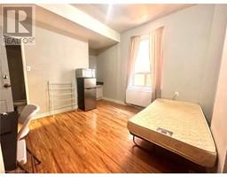 409 Huron Street Unit 212, Toronto, ON M5S2G5 Photo 3