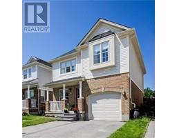 Family room - 8 Swift Crescent, Cambridge, ON N1P1J9 Photo 3