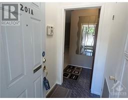 2pc Bathroom - 201 Woodfield Drive, Ottawa, ON K2G4P2 Photo 4