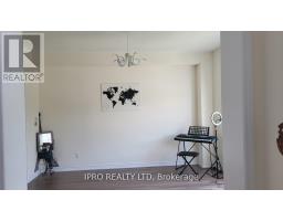 Family room - 211 Lia Drive, Clearview, ON L0M1S0 Photo 3