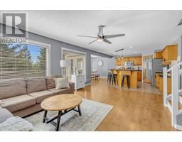 Great room - 6340 Driftwood Place, Prince George, BC V2K5B3 Photo 6