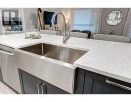 4pc Bathroom - 2113 550 Belmont Street Sw, Calgary, AB T0L0X0 Photo 7