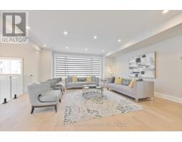 Family room - 84 Westbourne Avenue, Toronto, ON M1L2Y5 Photo 4