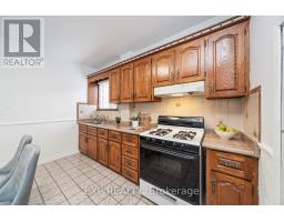 Kitchen - 1124 Dufferin Street, Toronto, ON M6H4B6 Photo 6