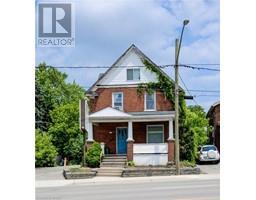 Kitchen - 148 Weber Street E, Kitchener, ON N2H1C9 Photo 2