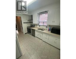 Laundry room - Main 21 Highbourne Road, Toronto, ON M5P2J1 Photo 7