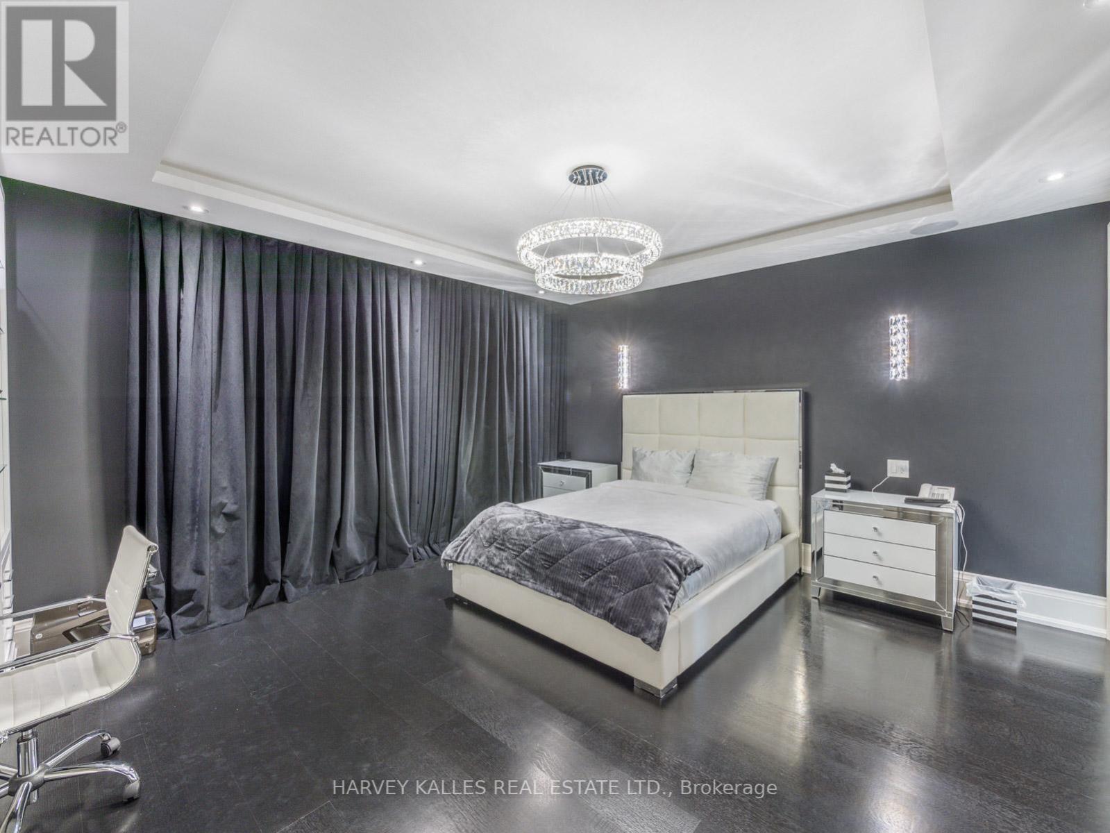 Family room - 327 Cortleigh Boulevard, Toronto, ON M5N1B2 Photo 6