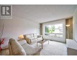 Family room - 1076 Huntingwood Drive, Toronto, ON M1S3H5 Photo 5