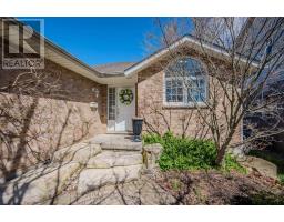 45 Sandpiper Drive S, Guelph, ON N1C1C9 Photo 3