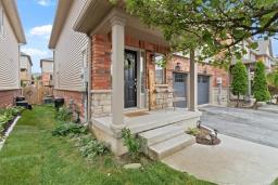 Laundry room - 222 Fall Fair Way Unit 8, Binbrook, ON L0R1C0 Photo 2