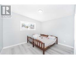 4pc Bathroom - 6403 Centre Street Nw, Calgary, AB T2K0V3 Photo 6