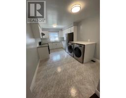 Upper 120 Clansman Boulevard, Toronto, ON M2H1Y1 Photo 5