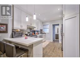 Dining room - 20 Greensides Avenue, Toronto, ON M6G3P6 Photo 4