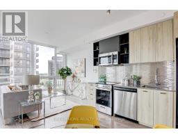 Kitchen - 812 10 De Boers Drive, Toronto, ON M3J0L6 Photo 3