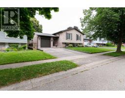 Bedroom 2 - 68 Myrtleville Drive, Brantford, ON N3V1C4 Photo 7