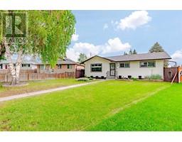 Kitchen - 48 Armstrong Crescent Se, Calgary, AB T2J0X3 Photo 2