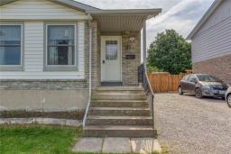 Laundry room - 65 Canterbury Drive, St Catharines, ON L2P3M6 Photo 2