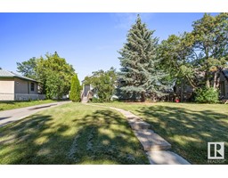 Kitchen - 8786 97 Av Nw, Edmonton, AB T6C2C1 Photo 3