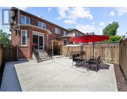 Kitchen - 96 Silent Pond Crescent, Brampton, ON L6V4S9 Photo 5