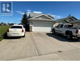 Bedroom - 10730 76 Avenue, Grande Prairie, AB T8W2J9 Photo 3