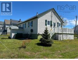 Bedroom - 3511 Ellsworth Avenue, New Waterford, NS B1H2G6 Photo 2