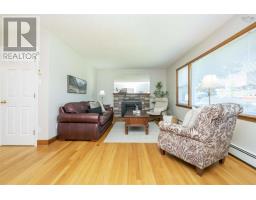 Living room - 58 Athorpe Drive, Dartmouth, NS B2W1L2 Photo 2