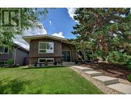 Kitchen - 116 Lake Lucerne Close Se, Calgary, AB T2J3J6 Photo 2