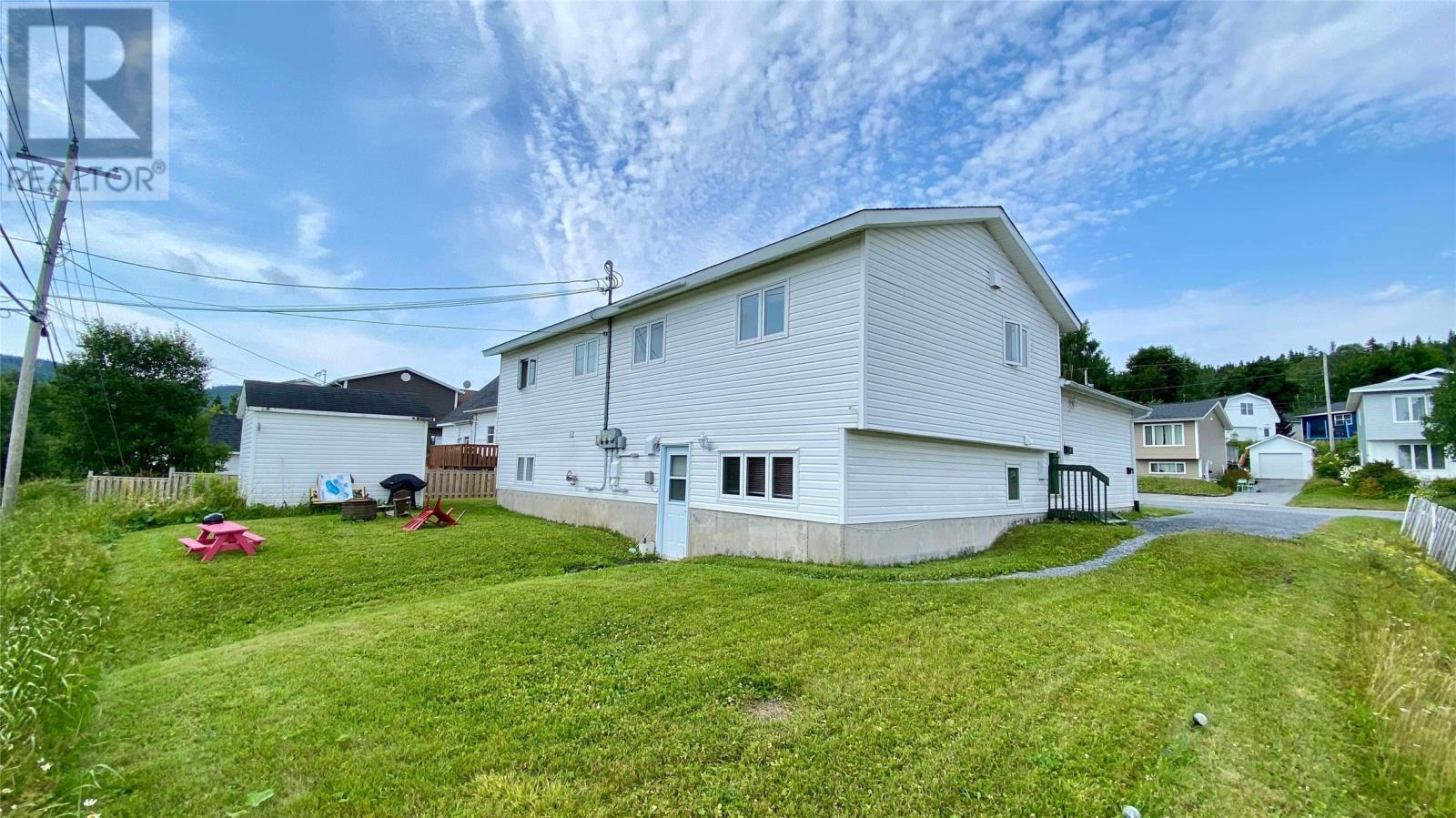 7 Shamrock Crescent, Corner Brook, NL A2H7H8 Photo 2