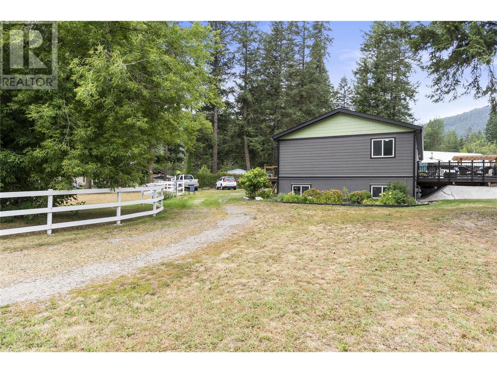 272 Lumby Mabel Lake Road, Lumby, BC V0E2G5 Photo 27