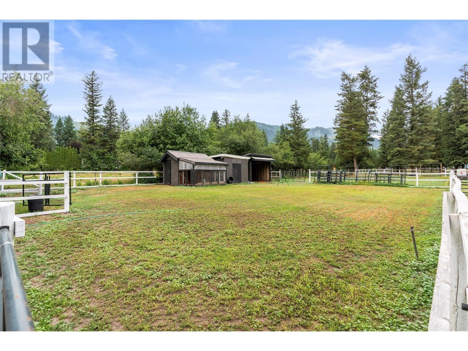 272 Lumby Mabel Lake Road, Lumby, BC V0E2G5 Photo 29