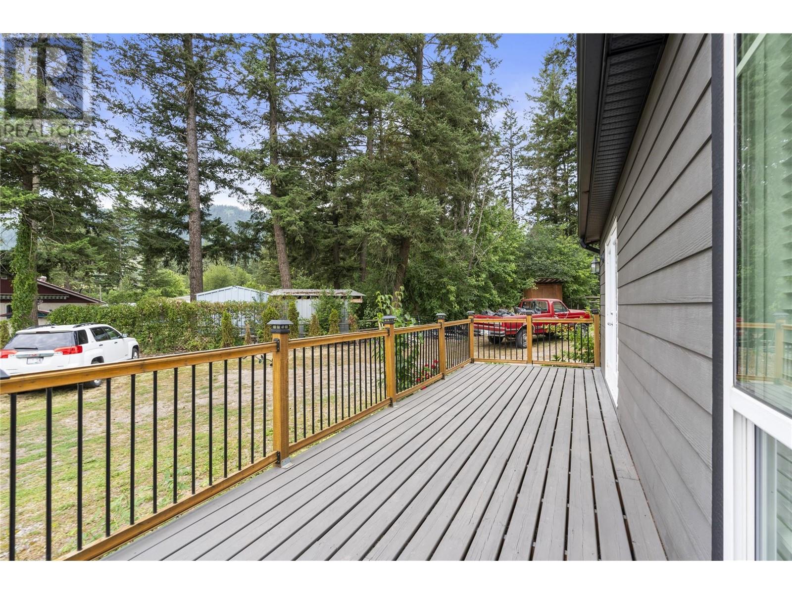 Mud room - 272 Lumby Mabel Lake Road, Lumby, BC V0E2G5 Photo 3