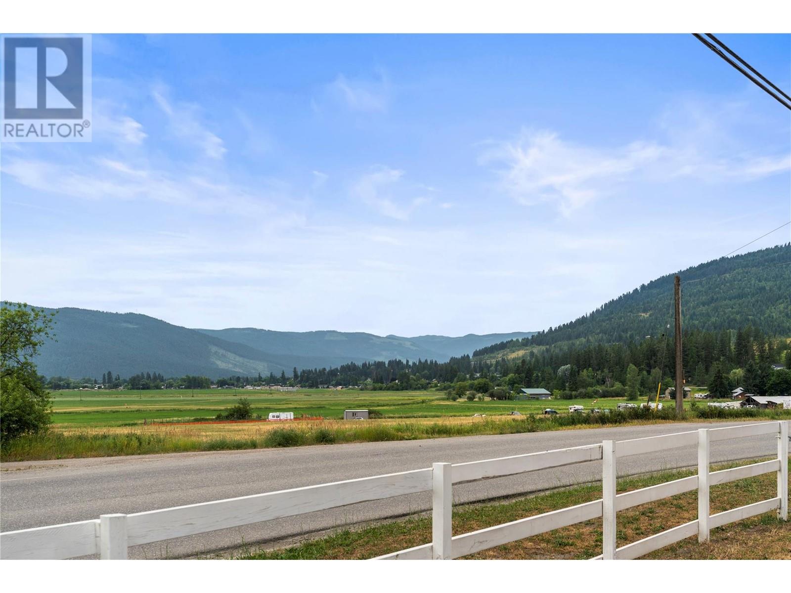 272 Lumby Mabel Lake Road, Lumby, BC V0E2G5 Photo 39