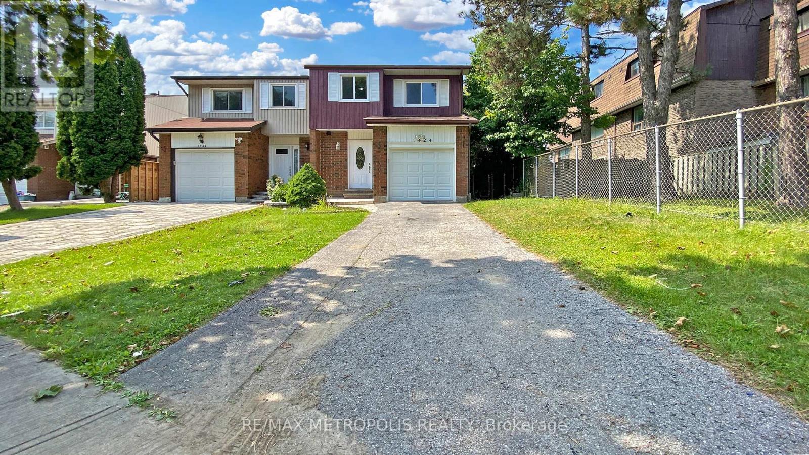 1424 Fieldlight Boulevard, Pickering House For Sale MLS e9283737 Ovlix