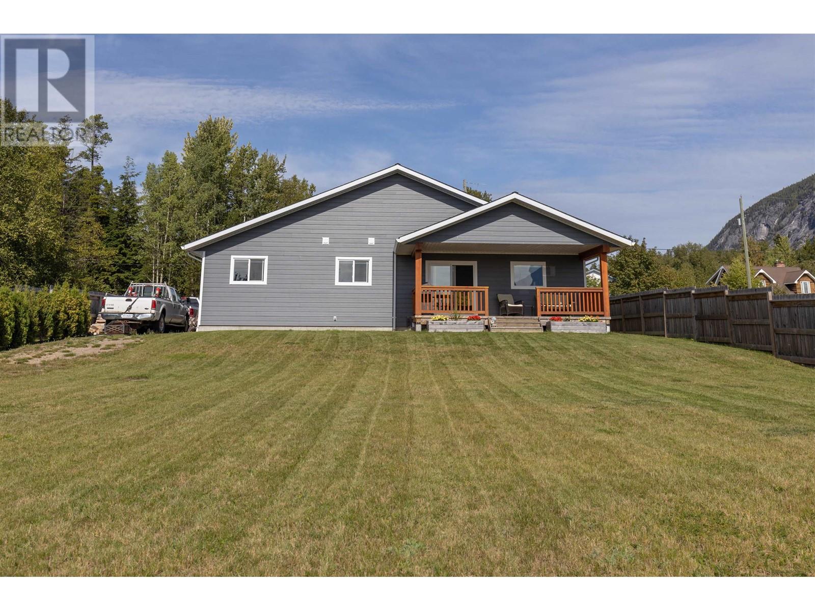 3569 Newell Avenue, Terrace, BC V8G5A7 Photo 21