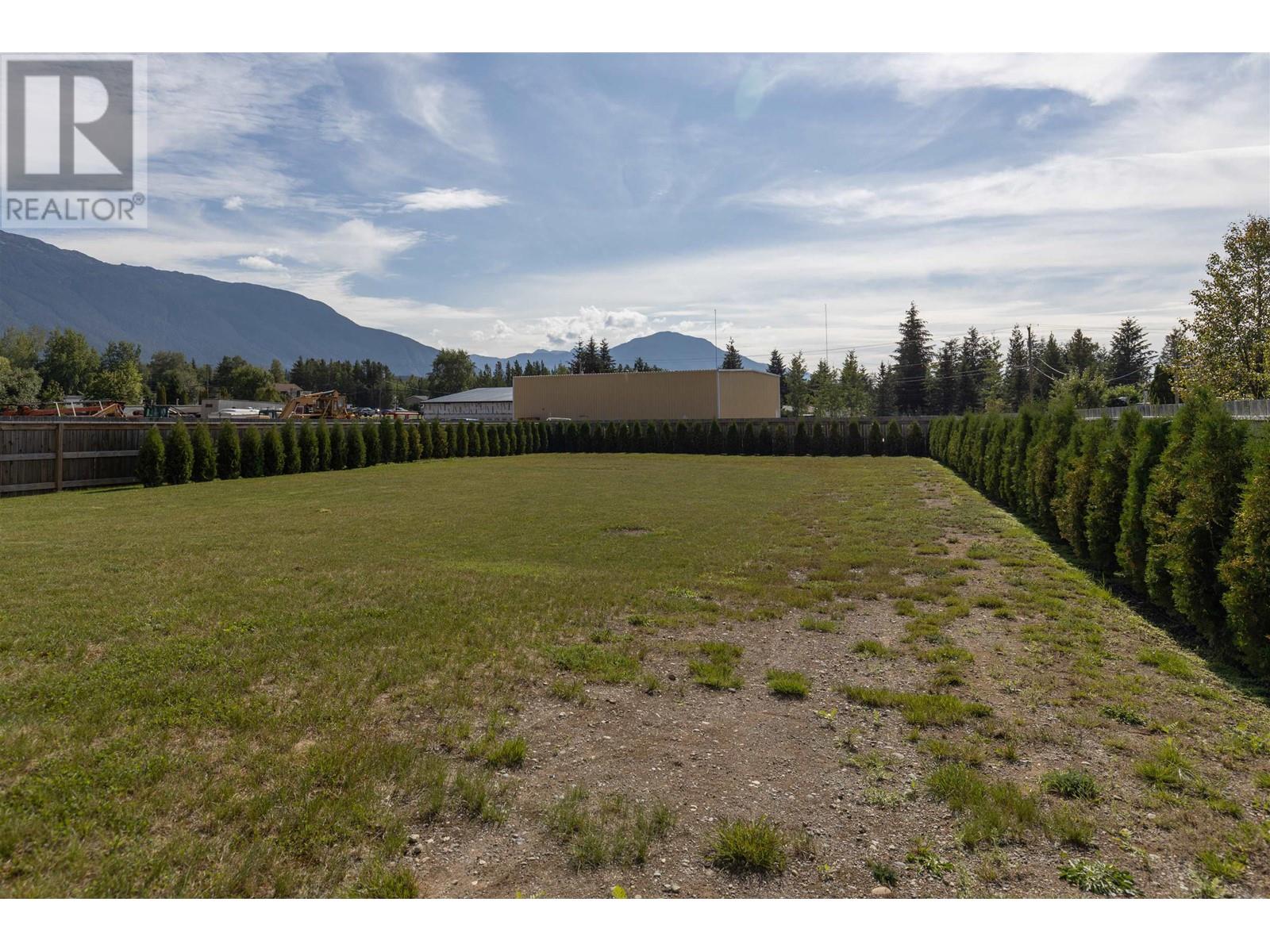 3569 Newell Avenue, Terrace, BC V8G5A7 Photo 17