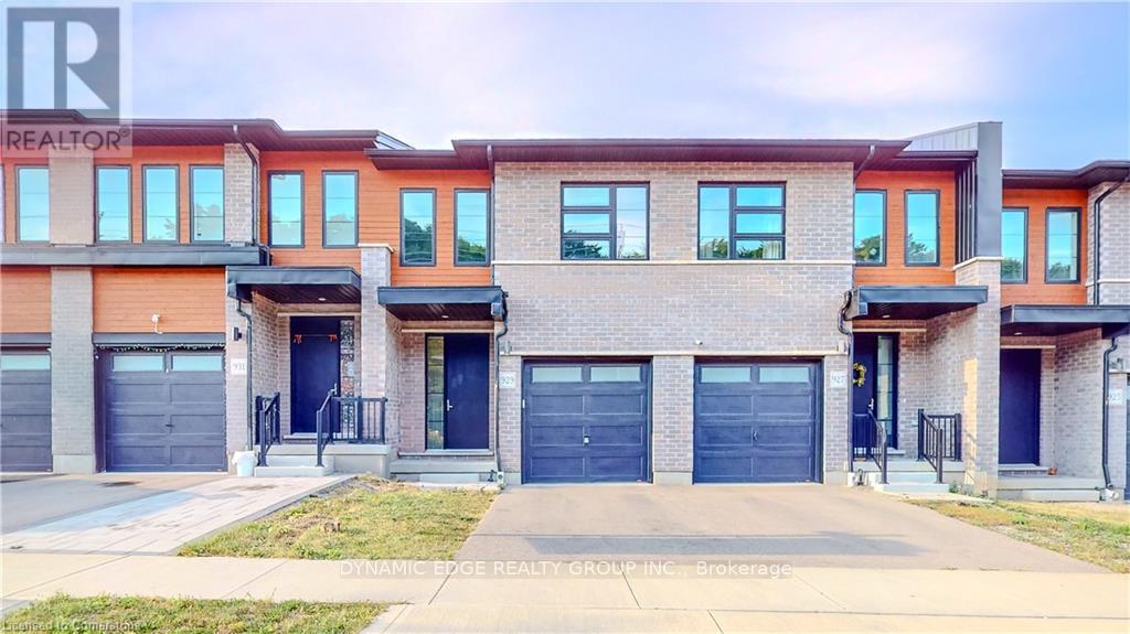 Kitchen - 929 Robert Ferrie Drive, Kitchener, ON N2R0P9 Photo 1