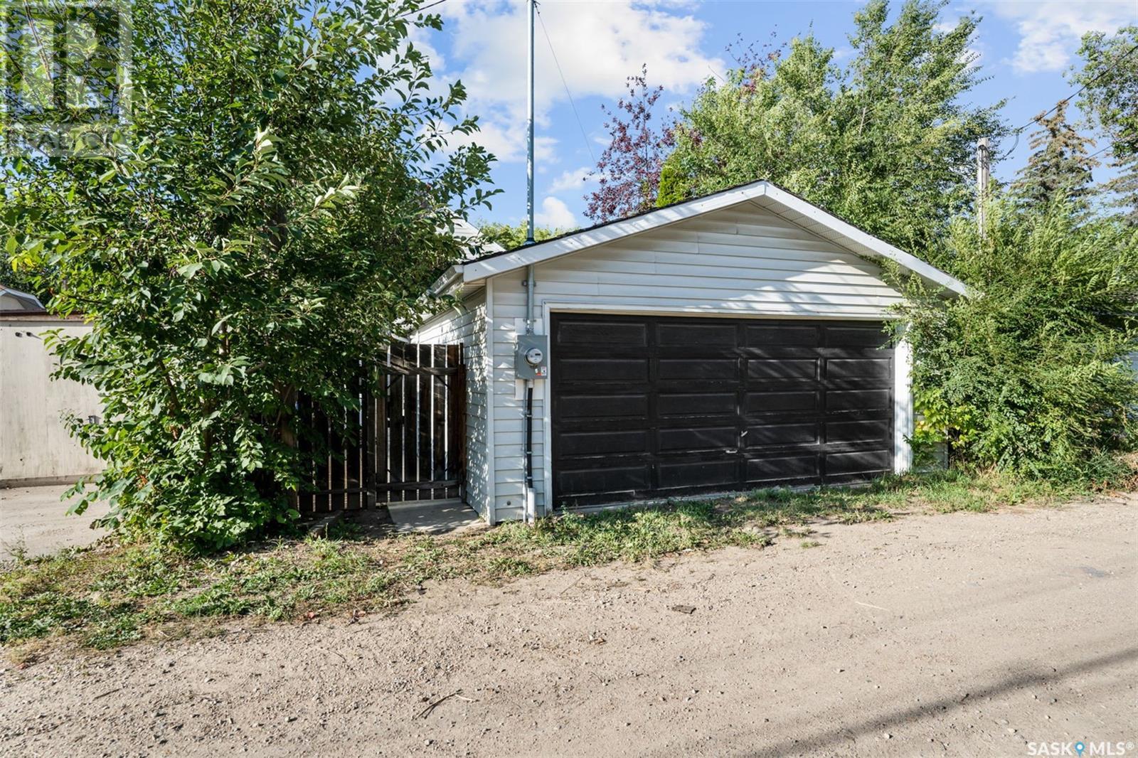 Dining room - 1132 Osler Street, Saskatoon, SK S7N0T7 Photo 3