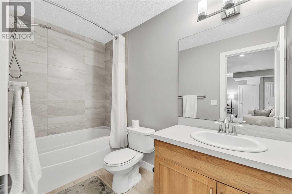 4pc Bathroom - 333 Walgrove Terrace Se, Calgary, AB T2X4G1 Photo 12