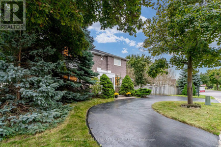 1 Cummings Court, Markham Thornlea