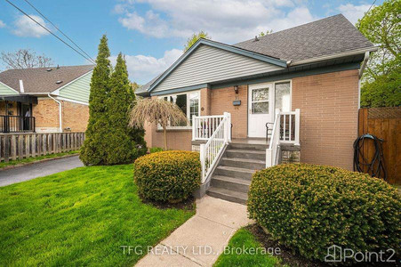 10 Wirral Crt, Toronto